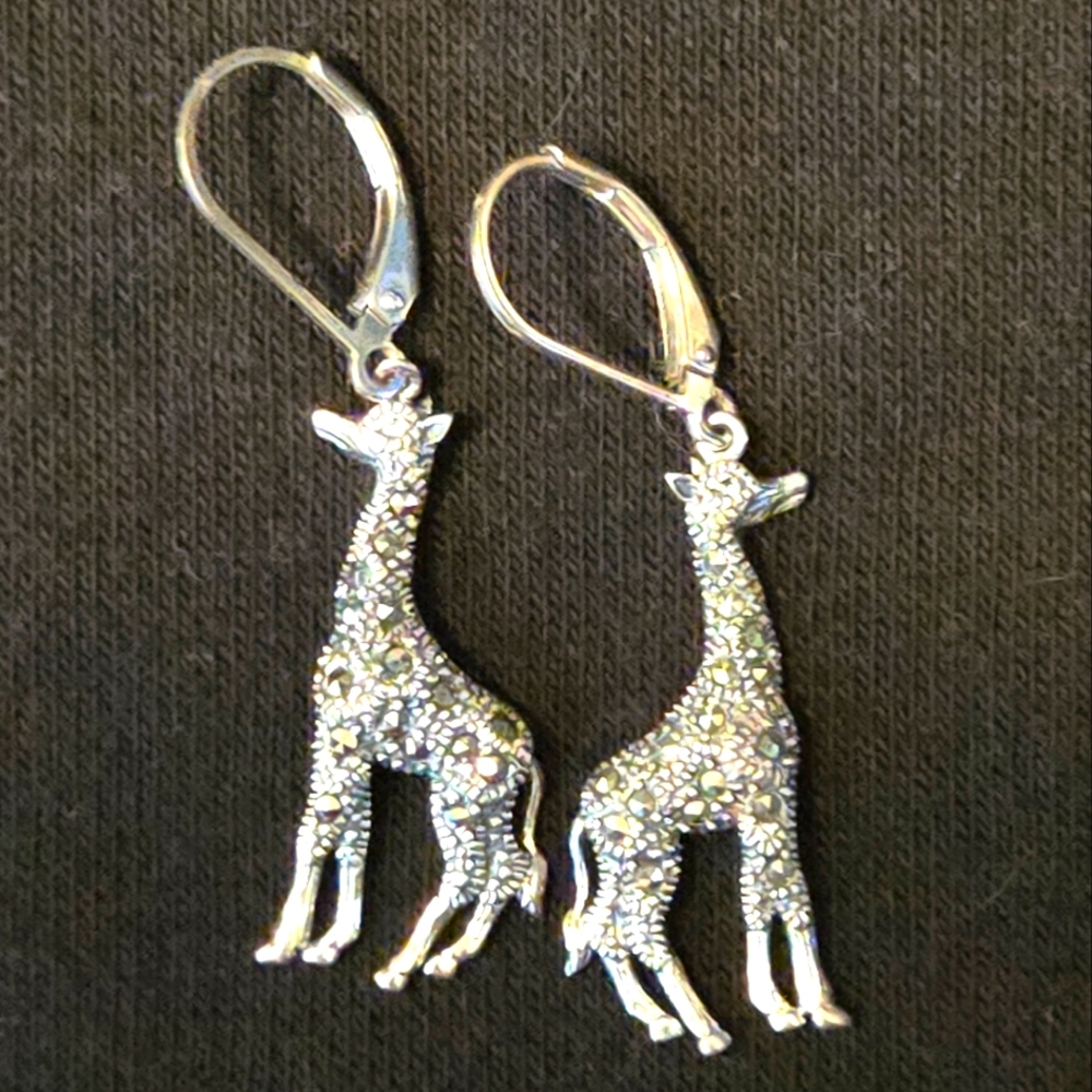 JTV NWT Silver Giraffe Dangle Earrings - Picture 4 of 6